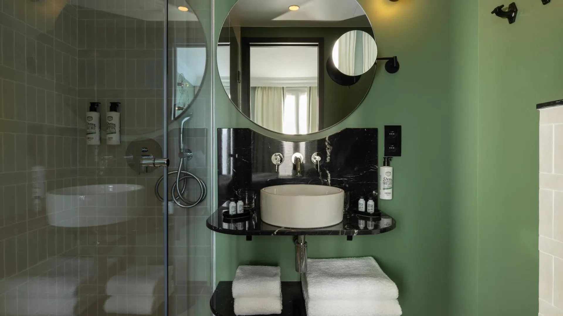 Le Clark Hotel Paris